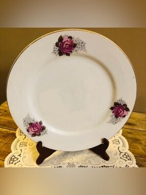 C Art HK Vintage Dinner Plate